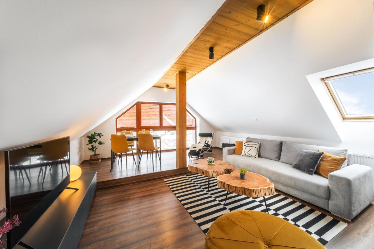 Cozy Mountain Attic Apartment In High Tatras 벨카 롬니차 외부 사진