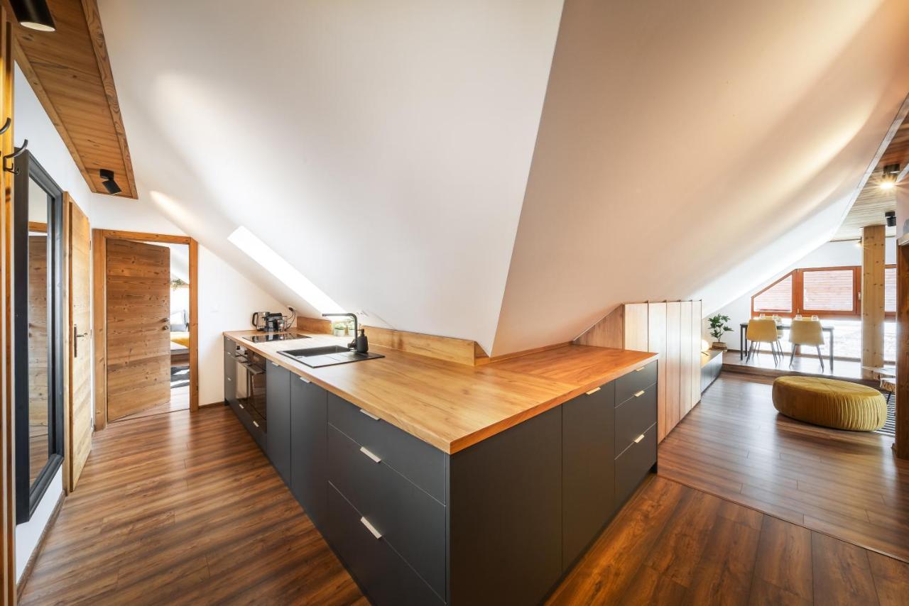 Cozy Mountain Attic Apartment In High Tatras 벨카 롬니차 외부 사진